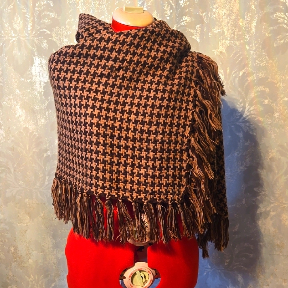 Chic Houndstooth Fringe Shawl scarf